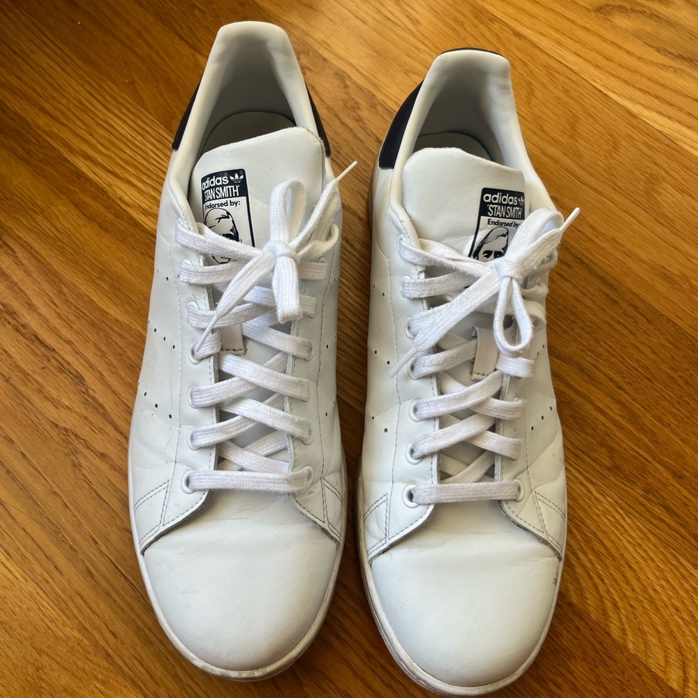 Men’s Stan Smith Navy and white shoes